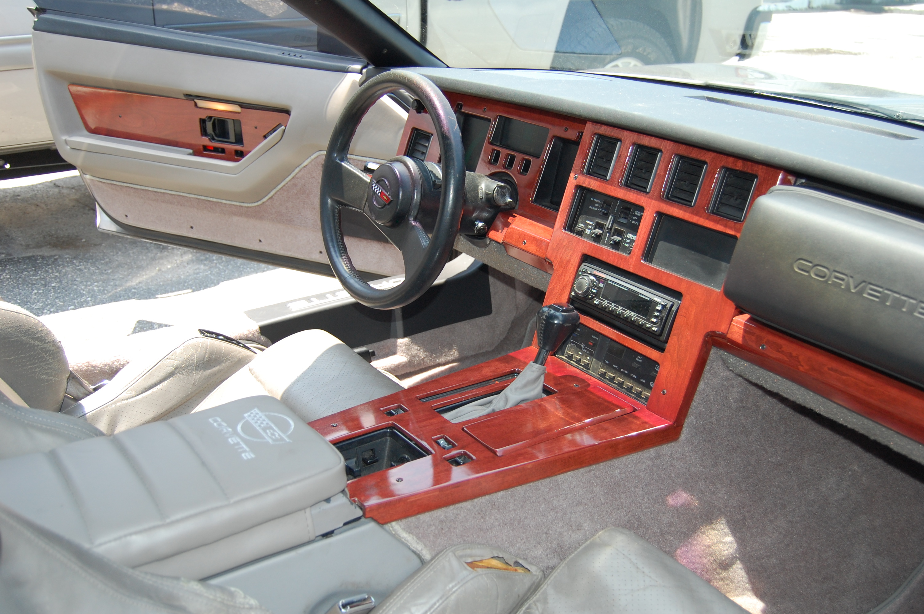 Automotiveautomotive_custom-corvette-interior-(7).jpg
